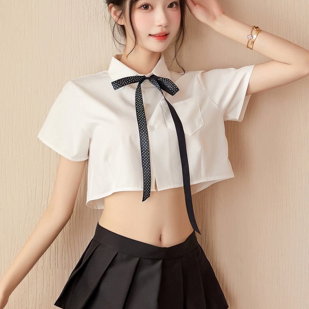 純情な美少女風JK制服