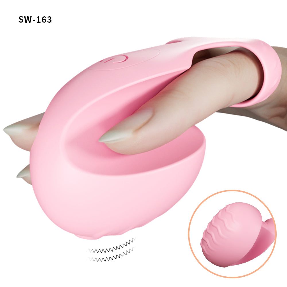 二本指で絡み合う遊び指で新しい体験し、家での自慰し、カップルの前戯が一度に解放され。